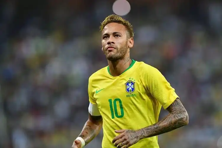 競爭激烈的 競爭激烈的